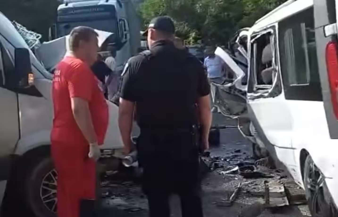 У Ганьковиці на Мукачівщині "смертельно" зіткнулися два мікроавтобуси (ВІДЕО)