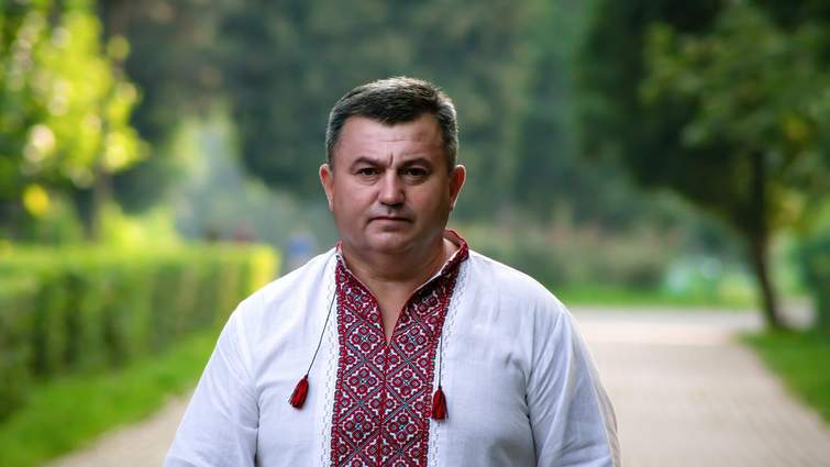 Анатолій Ковальський тричі обирався депутатом Ужгородської міської ради від різних партій
