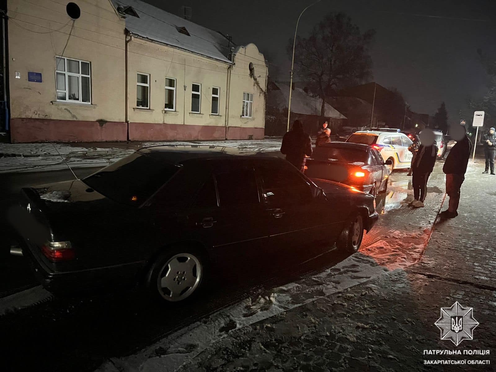 В Ужгороді покарали двох любителів дрифтувати на авто посеред проїжджої частини (ФОТО)