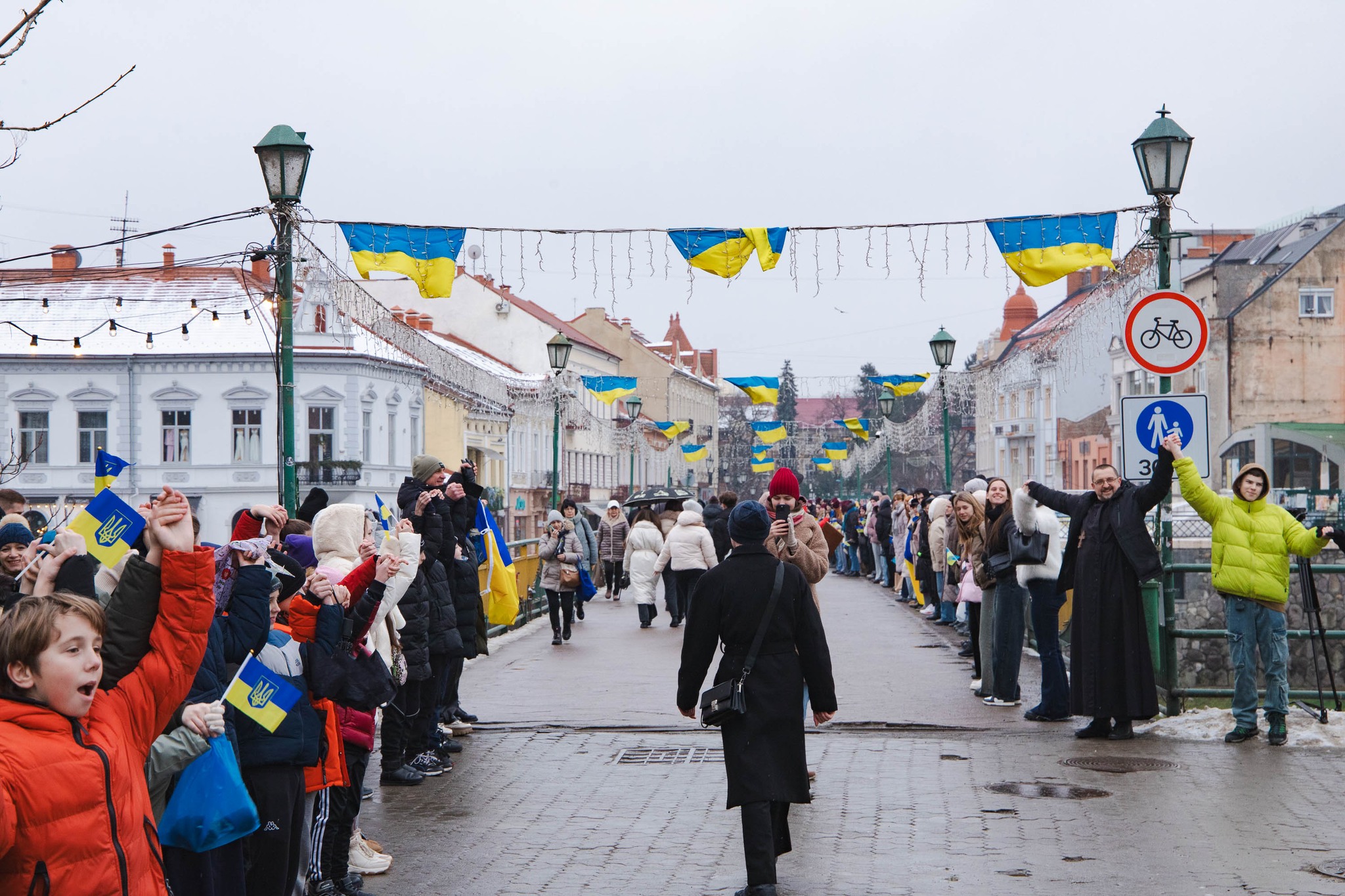 У День Соборності України два береги Ужа з'єднав "Живий ланцюг" (ФОТО)