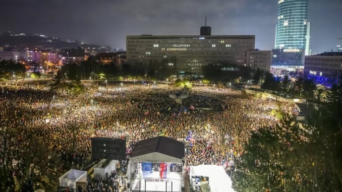 У Словаччині почалися протести проти уряду фіцо (ФОТО)