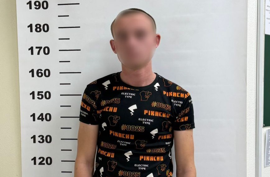 У ПП "Ужгород" 23-річний закарпатець-"пікачу" намагався втекти до Словаччини через паркан вантажного напряму (ФОТО)