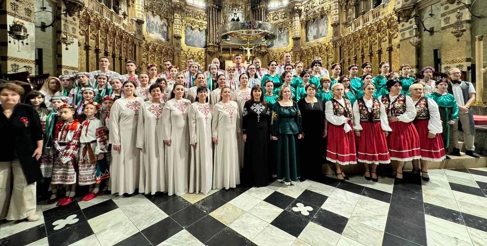 Folkband “Бабовка” гідно представив Закарпаття в Іспанії (ФОТО)