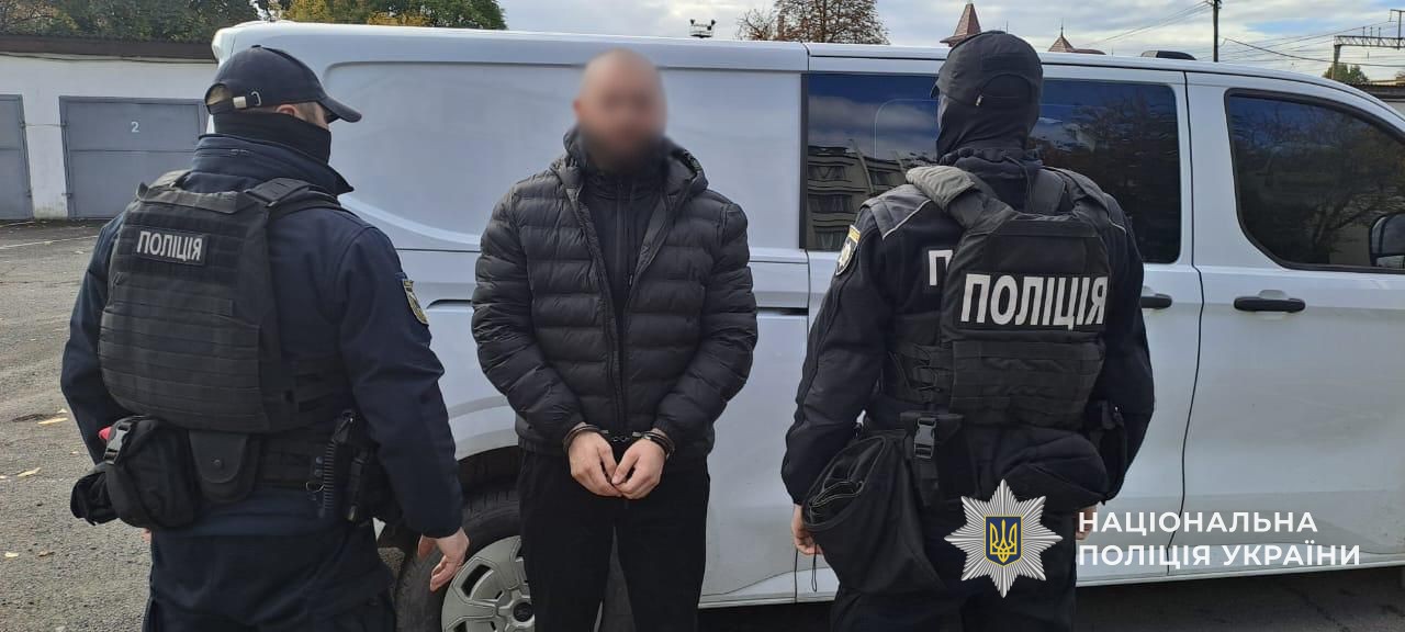 У Мукачеві затримали злочинну групу, що торгувала наркотиками й переправляла чоловіків за кордон (ФОТО)