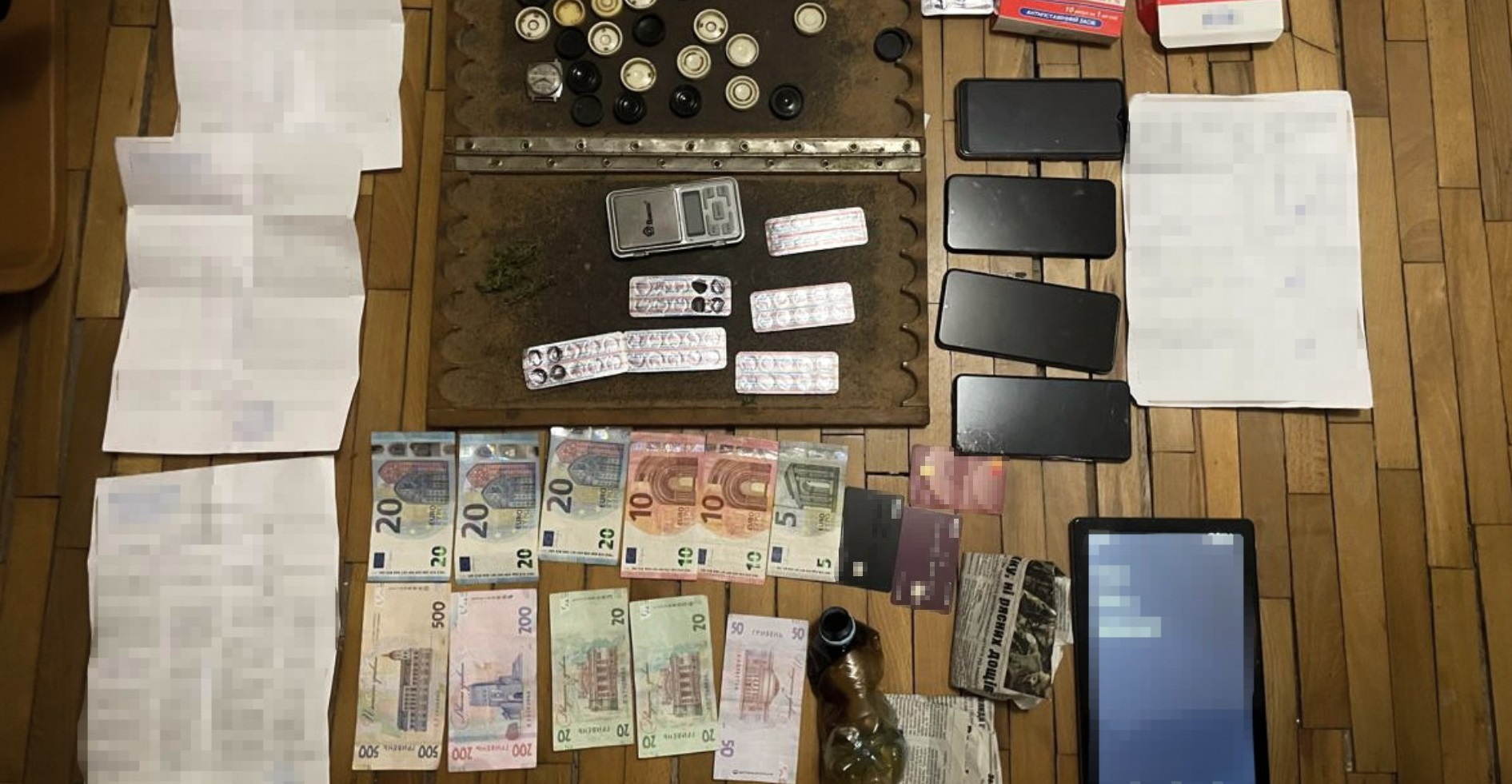 В Ужгороді викрили групу, яка продавала метадон, прикриваючись замісною терапією (ФОТО)