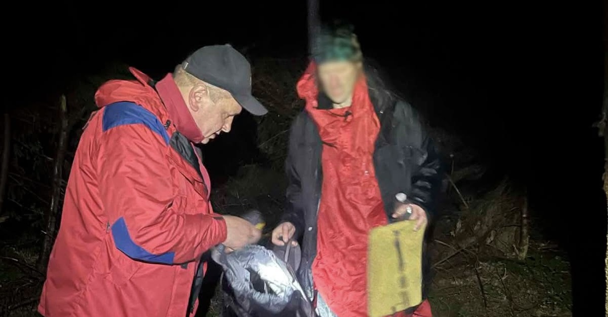 Закарпатті врятували знесиленого чоловіка, який 4 дні блукав горами (ФОТО)