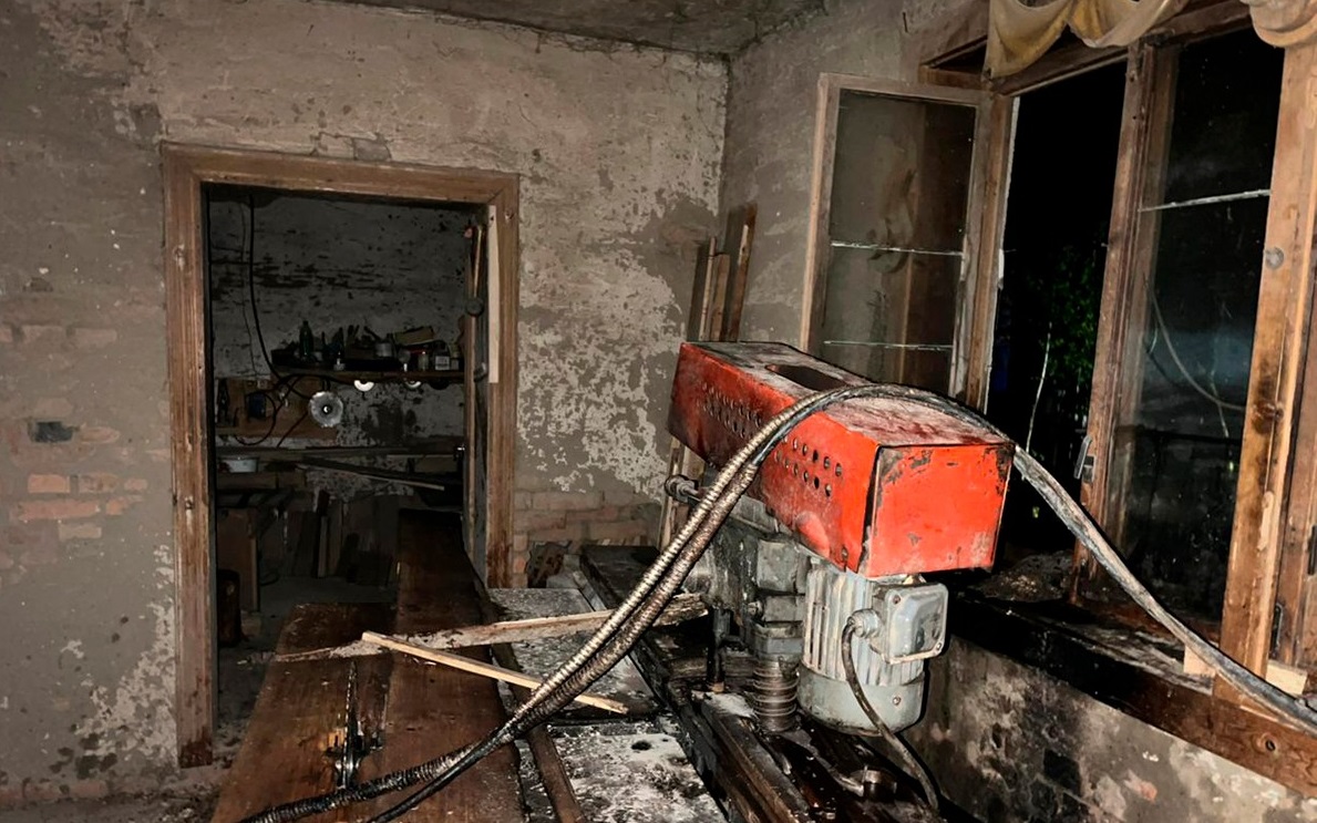 Вечірня пожежа в Чумальові ледь не знищила майстерню господаря (ФОТО)