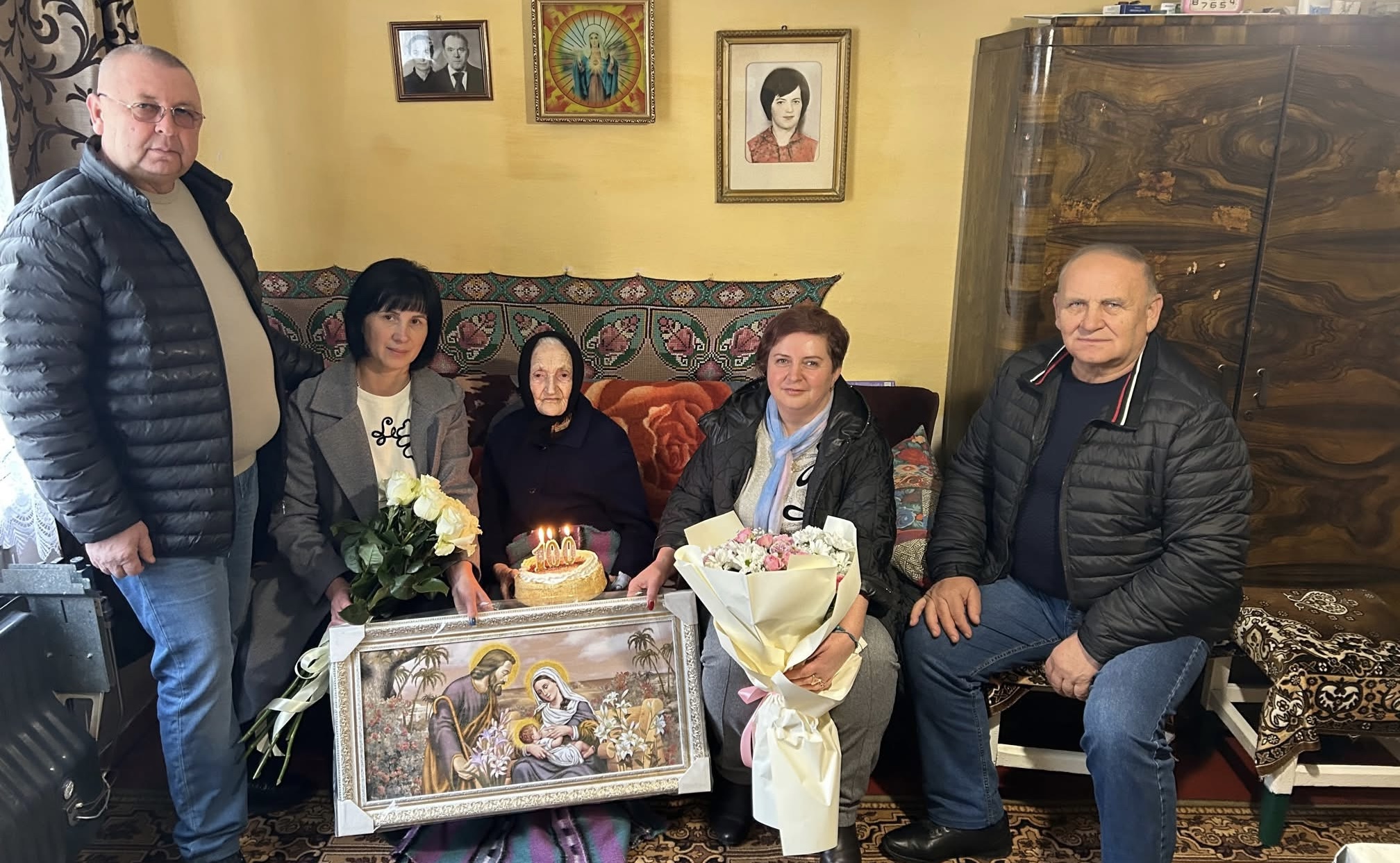 Жителька Нижнього Болотного на Хустщині відзначила 100-літній ювілей (ФОТО)