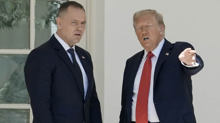 Протягом 2025 року довіра українців до президента США впала на 20,2 відсоткового пункту, до президента Польщі – на 20,6 пункту