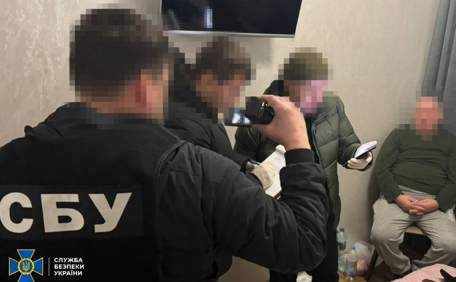 СБУ викрила канал незаконного перетину кордону через газову трубу на Закарпатті (ФОТО)