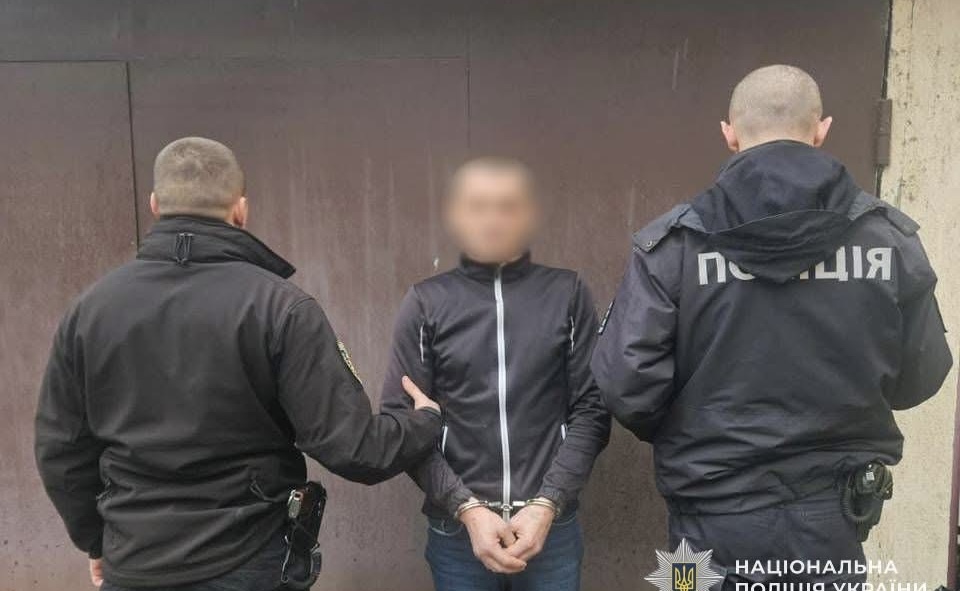 Житель Тячівщини викрав «Mitsubishi Lancer» і сховав у лісі (ФОТО)