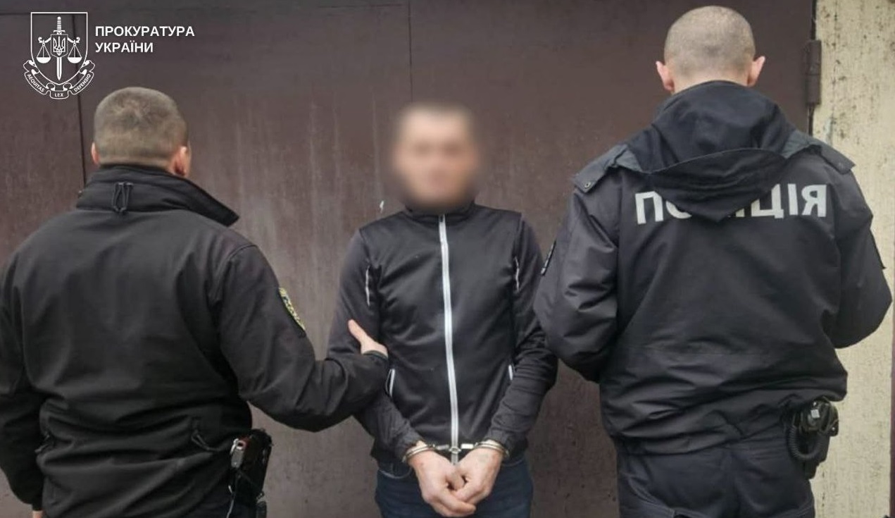 На Закарпатті чоловіка судитимуть за знущання над матір’ю та крадіжку авто (ФОТО)