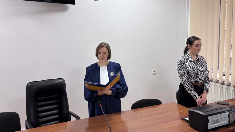 В Ужгороді "умовно" засудили матір, яка залишила дитину помирати після побоїв вітчима