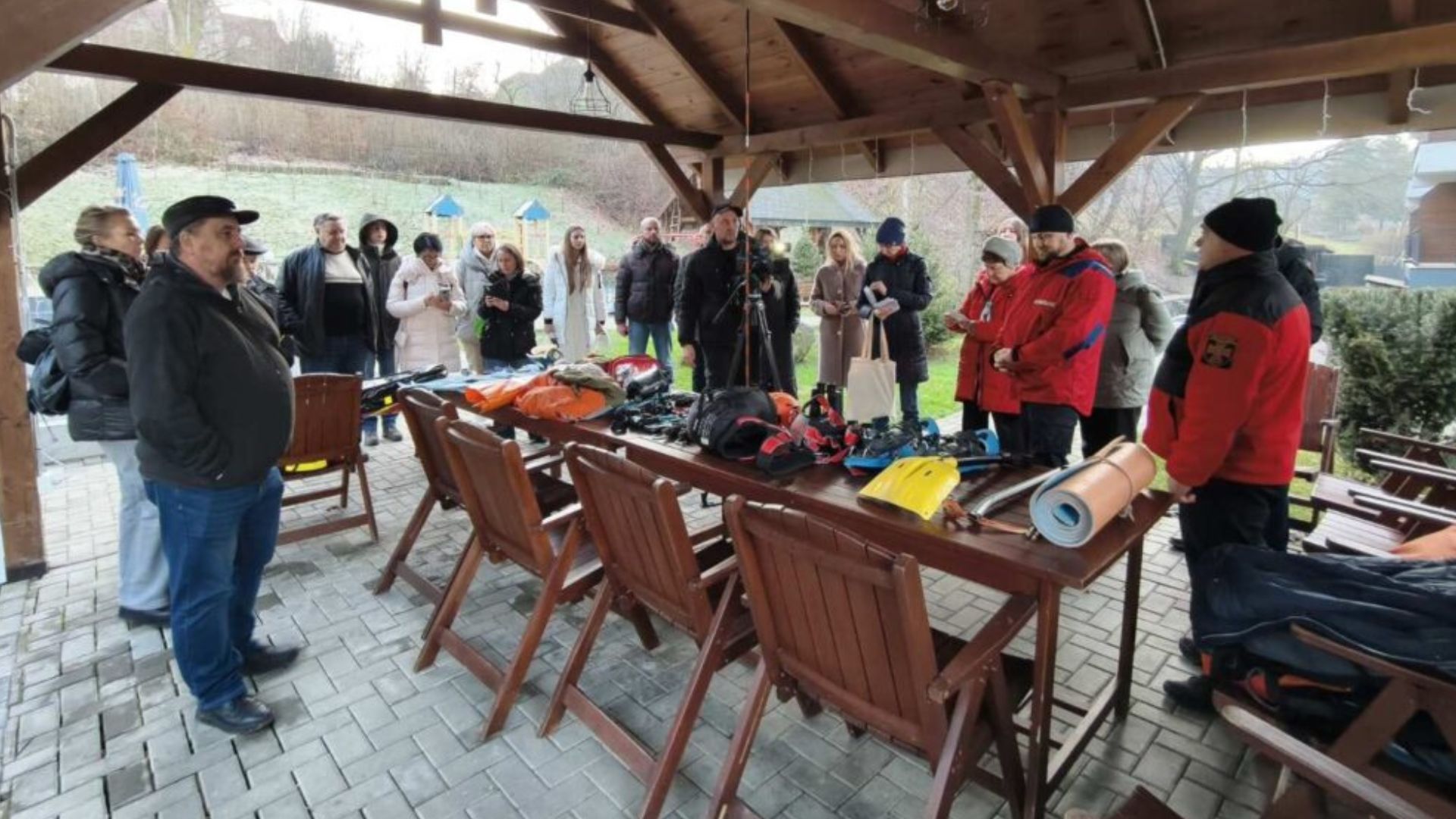 На Закарпатті туристичних гідів навчали надавати першу медичну допомогу туристам (ФОТО)