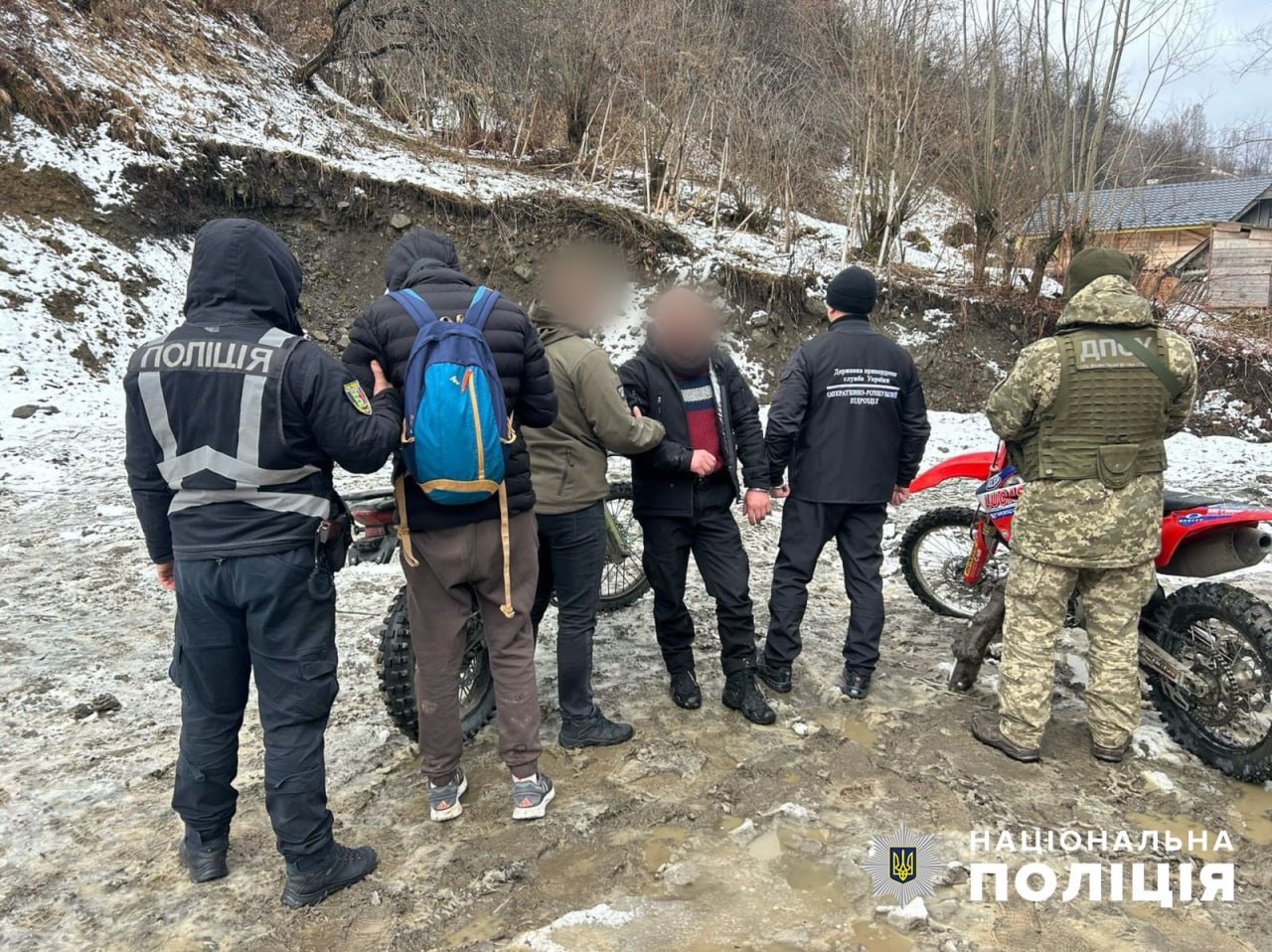 На переправці "ухилянтів" затримали мукачівця і "мотоцикліста" з Богдана на Рахівщині (ФОТО)