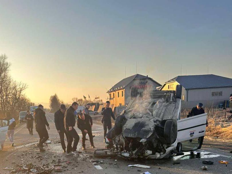 У Тячеві в "потрійній" ДТП загинули двоє людей (ФОТО)