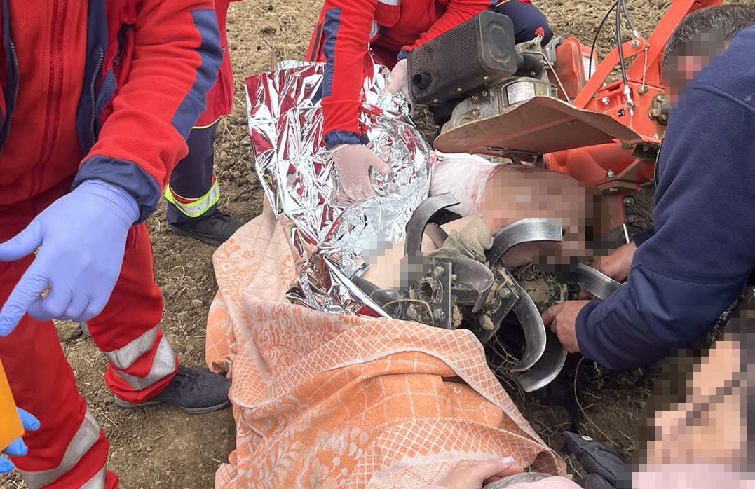Під час оранки городу мотоблоком важко покалічило жителя Ракошина на Мукачівщині (ФОТО)