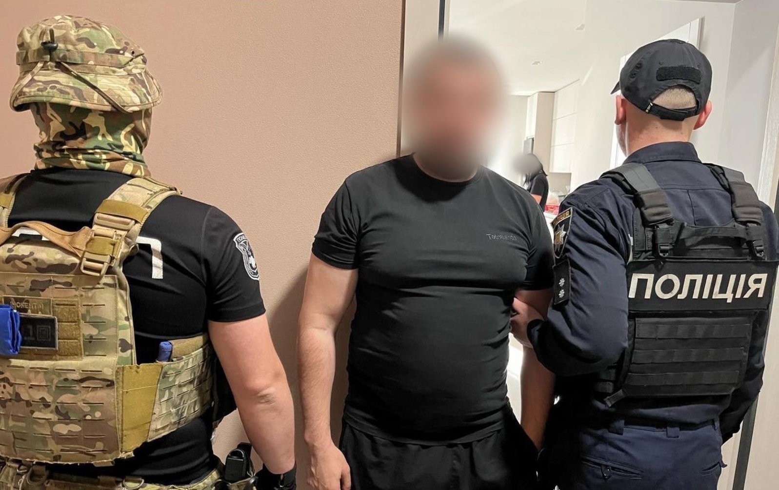 Двоє знайомих "нагріли" ужгородку на продажі 10-ти її квартир на понад 14 млн грн (ФОТО)