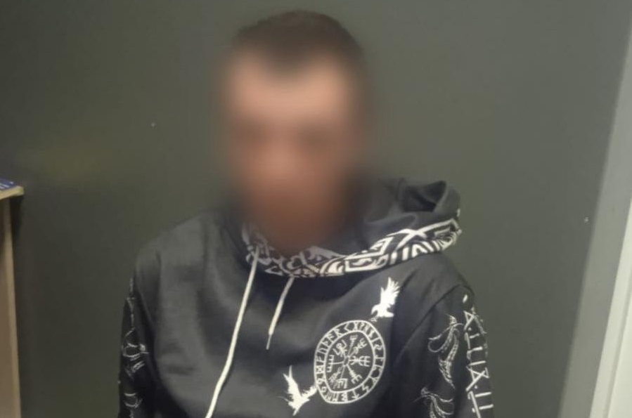 У Мукачеві затримали рецидивіста, який зірвав з шиї жінки золотий ланцюжок (ФОТО)