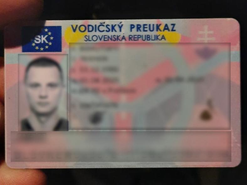У Мукачеві водія, позбавленого права керування, з підробленим посвідченням водія та "під кайфом" оштрафували на 90 тис. грн (ФОТО)