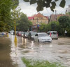 Злива затопила Ужгород: вулиці перетворилися на річки (ФОТО)