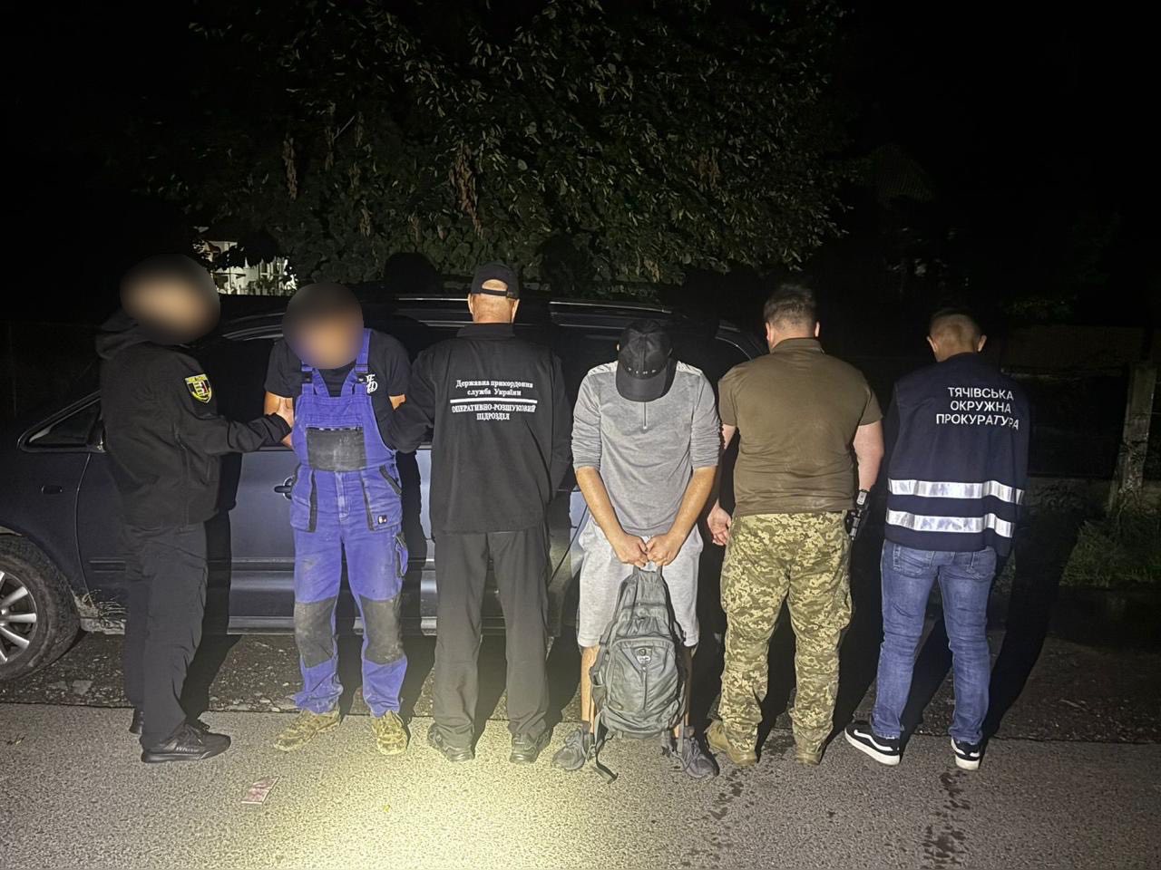 На Закарпатті затримали переправника під час отримання $3000 від «клієнта» (ФОТО)