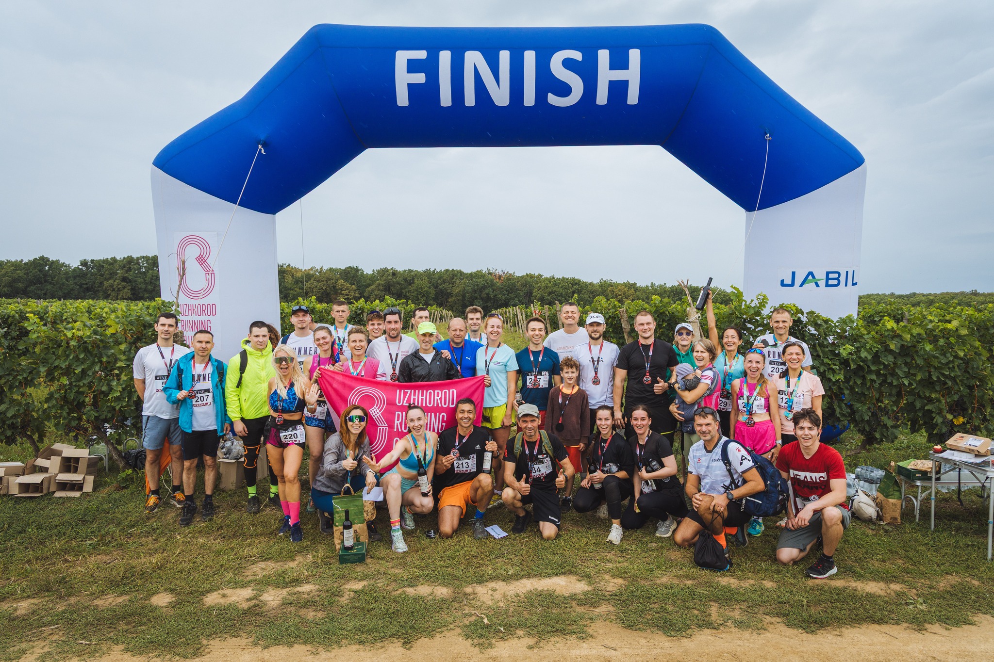 На Закарпатті відбувся восьмий традиційний Wine Run серед виноградників (ФОТО)