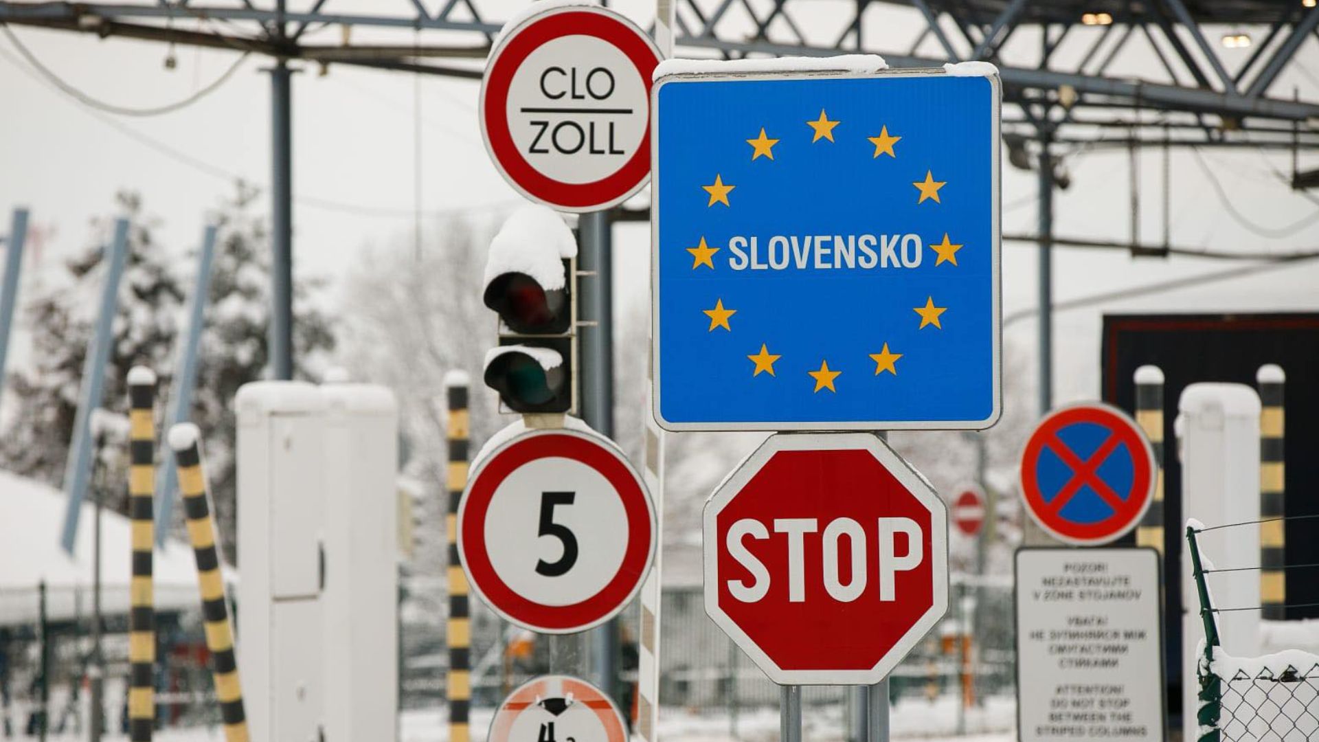 Прикордонники розповіли подробиці втечі водія рейсового автобуса на КПП «Ужгород»