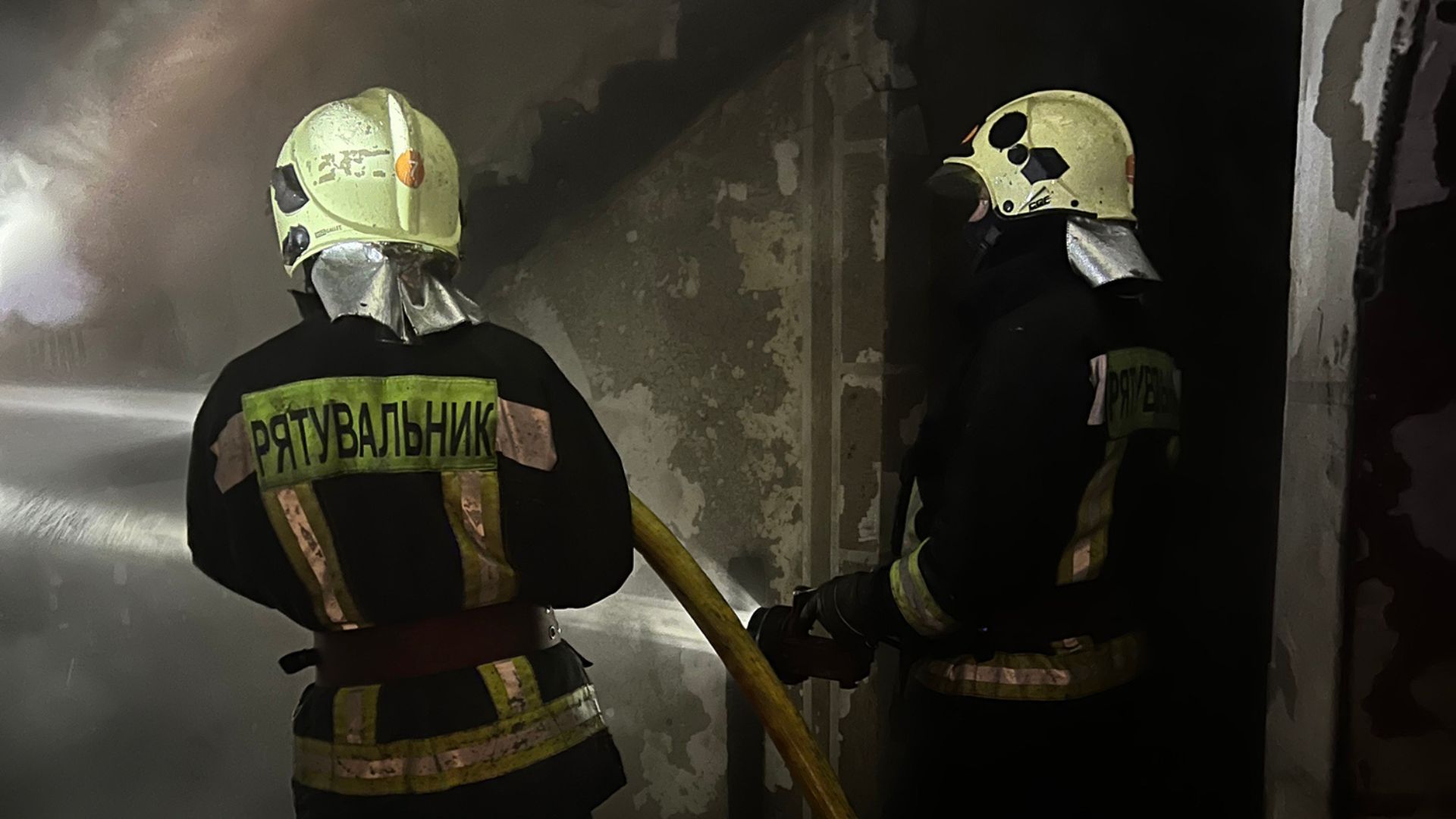 Піч спричинила масштабну пожежу в житловому будинку на Ужгородщині (ФОТО)