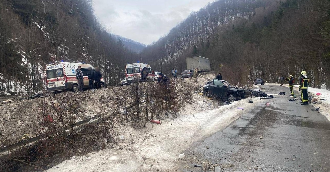 Поліція затримала водія вантажівки, причетного до смертельної ДТП на Абранському перевалі (ФОТО)