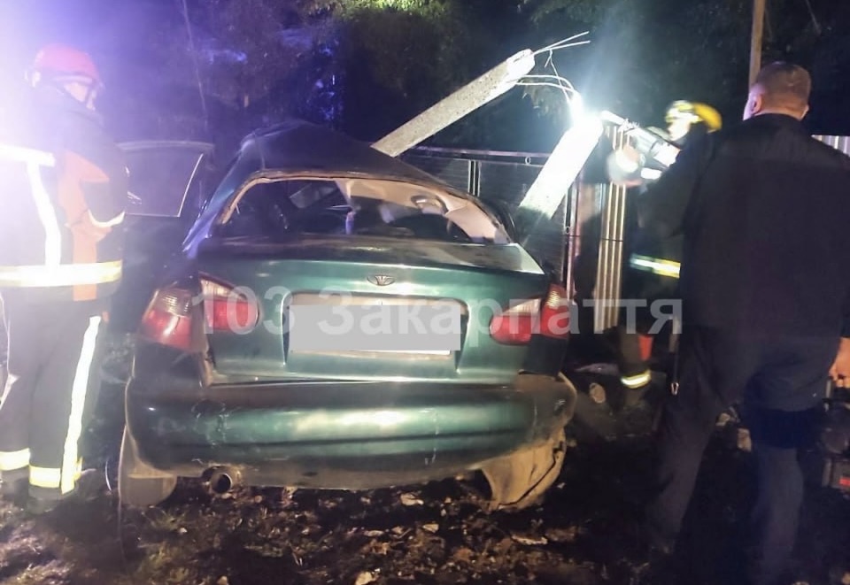 Медики розповіли про стан підлітків, які постраждали в ДТП на Ужгородщині (ФОТО)