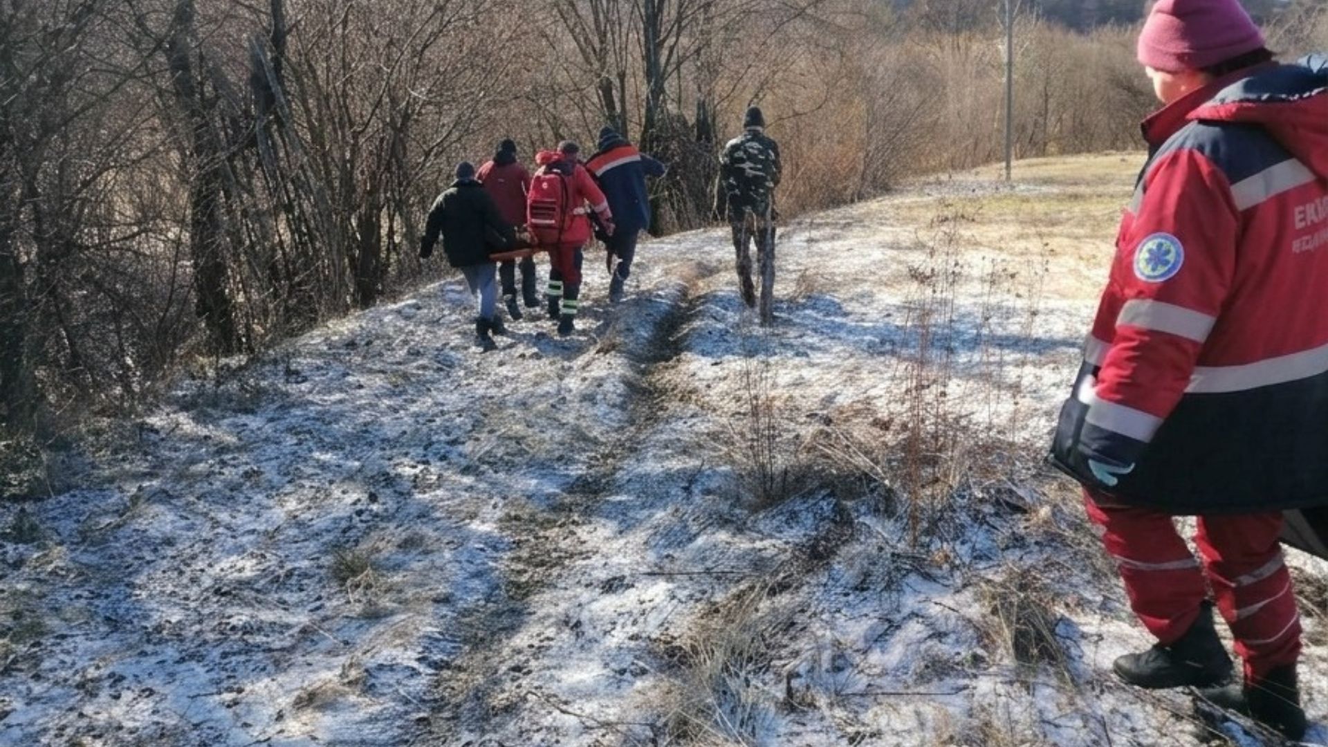 На Ужгородщині медики йшли кілька кілометрів через ліс до постраждалого (ФОТО)