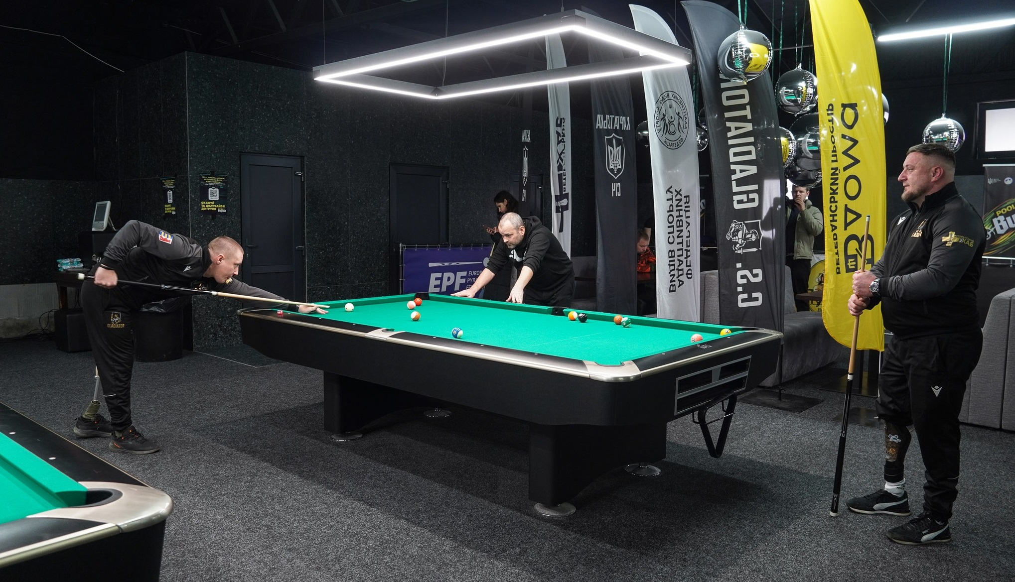 В Ужгороді вперше відбувся турнір з більярду серед ветеранів війни (ФОТО)