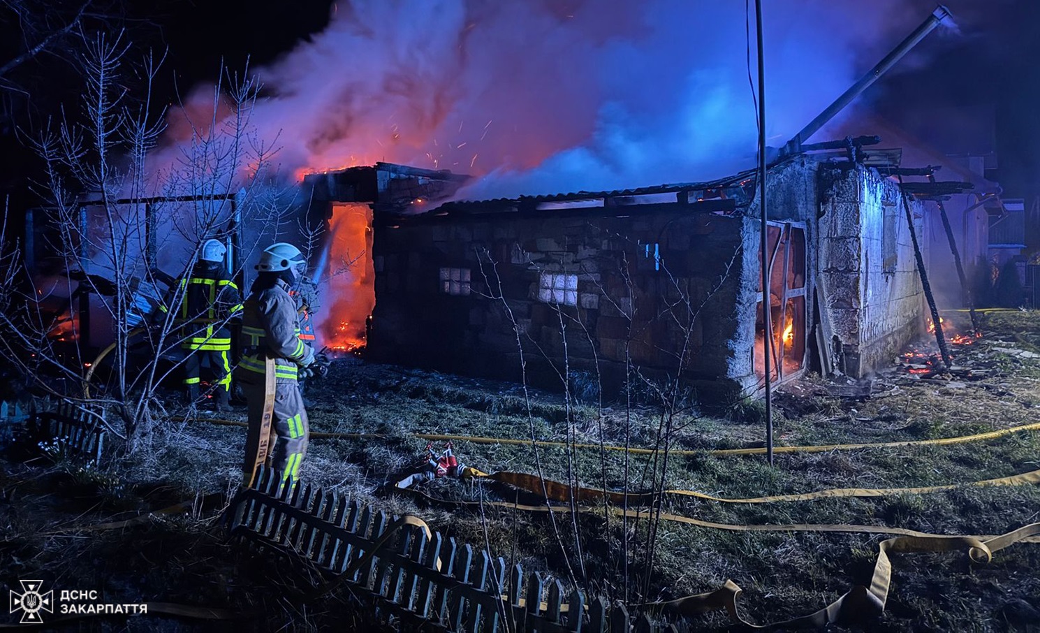 У Солотвині вночі сталася пожежа в будинку (ФОТО)