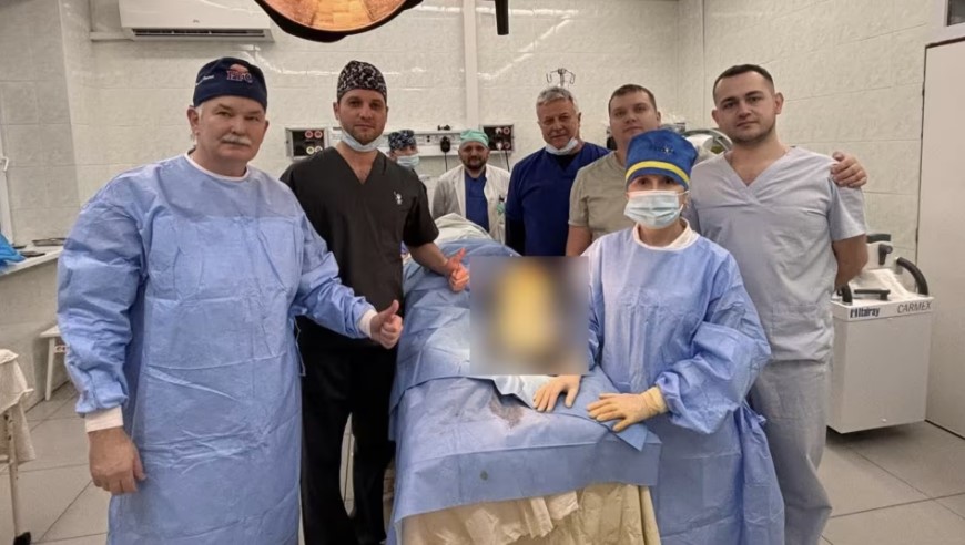 Складні операції для поранених військових провели закарпатські та американські хірурги (ФОТО)