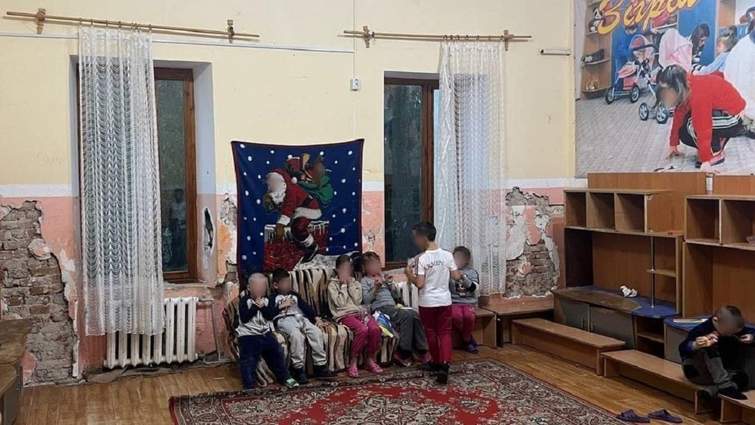 Прибиральниці, яка побила шваброю дитину в притулку у Батьові, призначили 510 грн штрафу