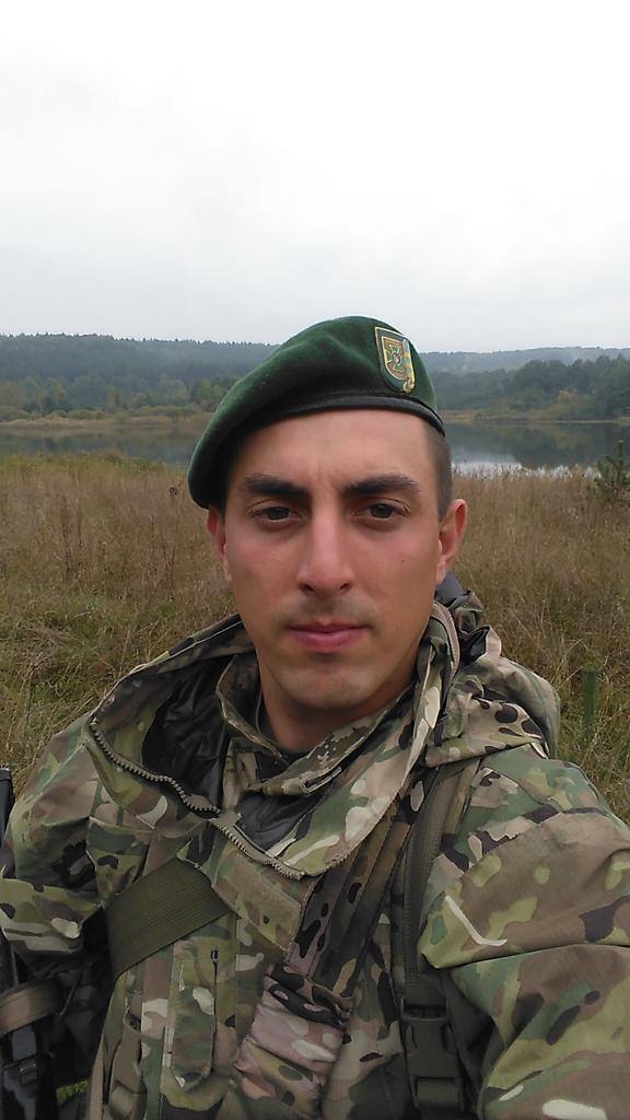 У четвер в Ужгороді згадають героя-прикордонника Віктора Синька