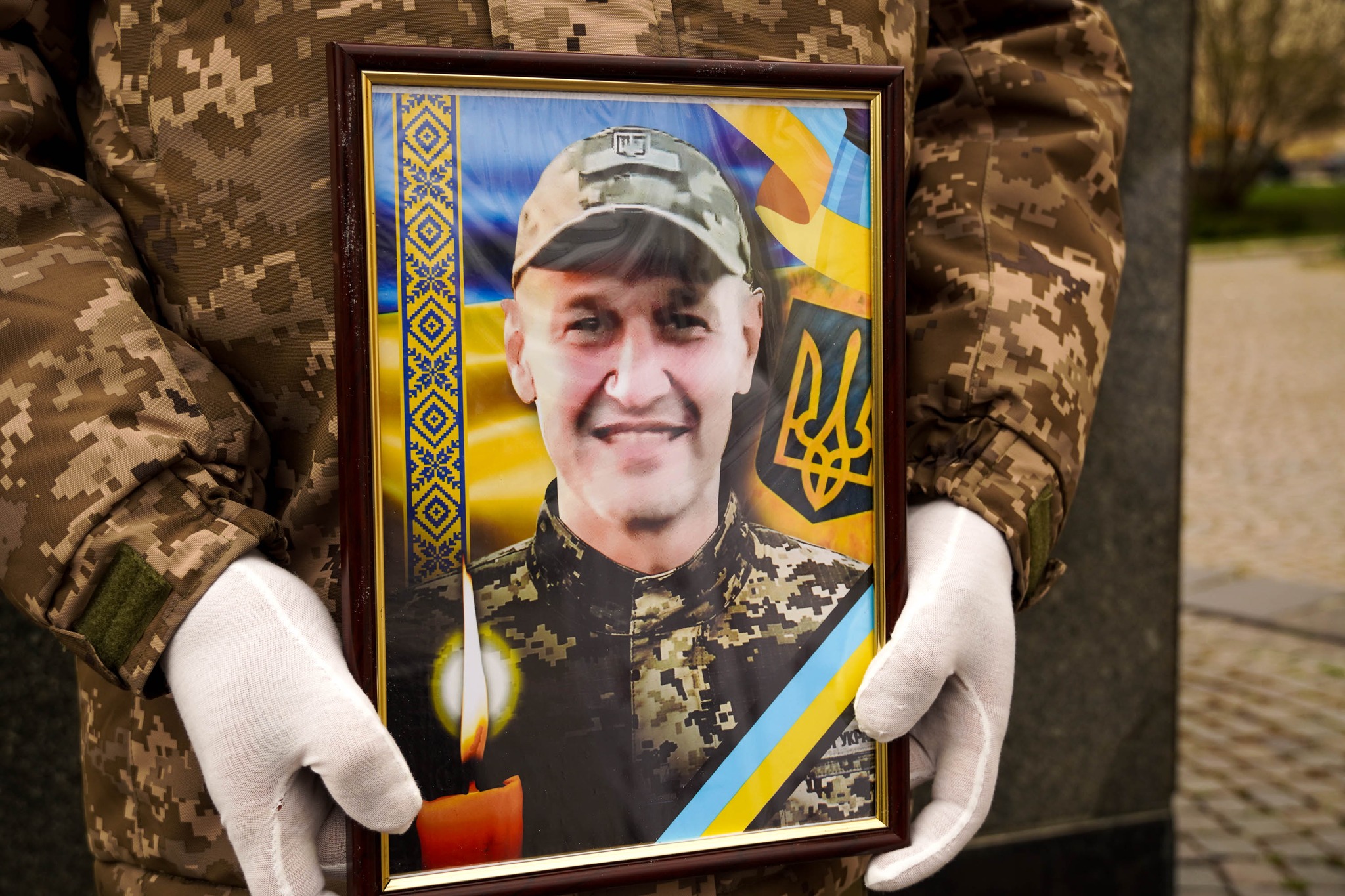 В Ужгороді відбулося прощання із Героєм Віталієм Бичаком (ФОТО)