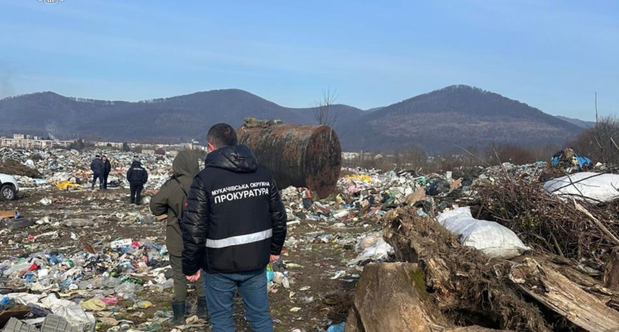 На Закарпатті посадовця підозрюють у створенні незаконного сміттєзвалища (ФОТО)