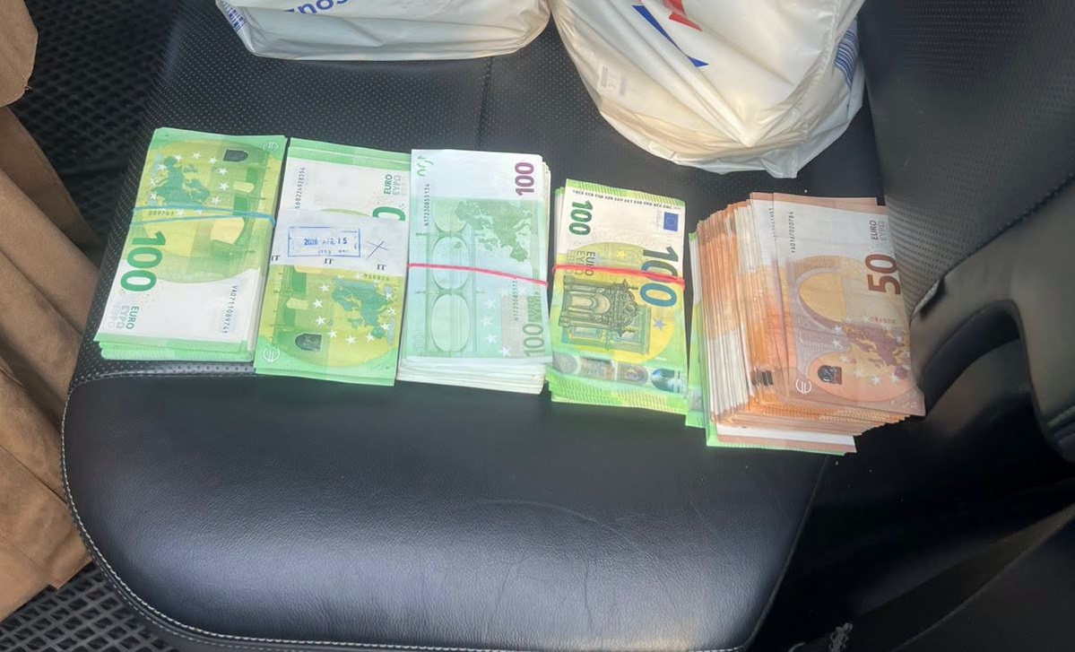 На кордоні з Угорщиною вилучили понад 52 тисячі незадекларованих євро (ФОТО)