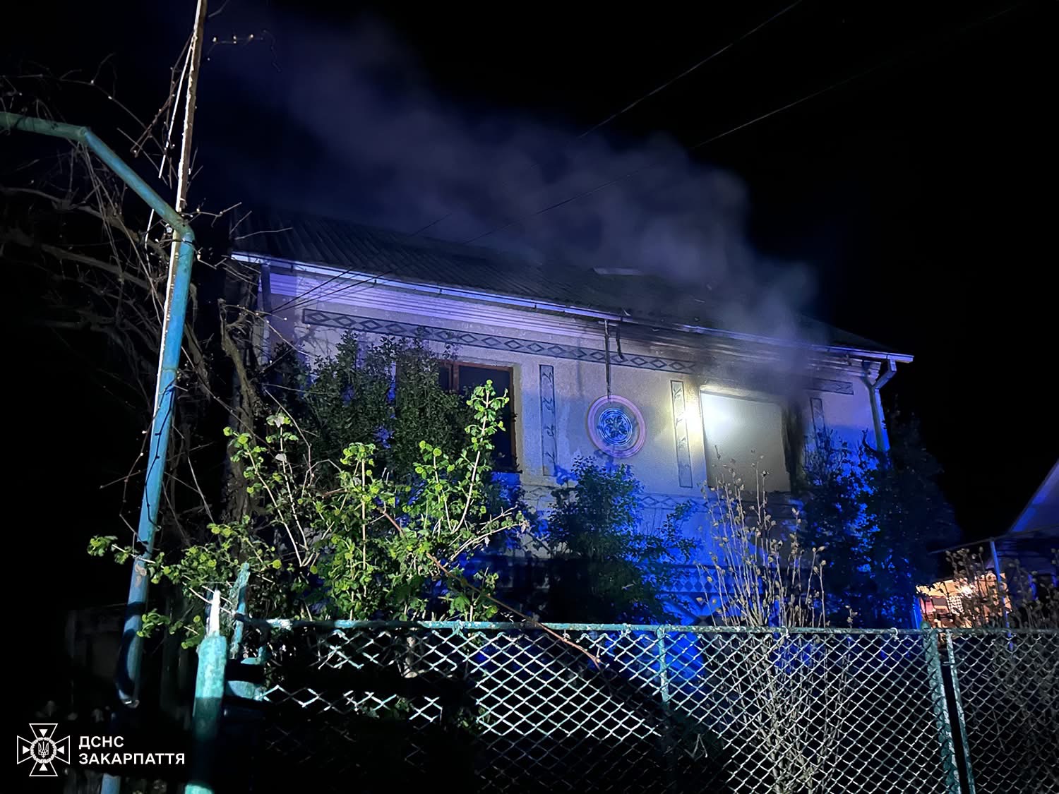 На Тячівщині під час нічної пожежі загинули двоє людей (ФОТО)