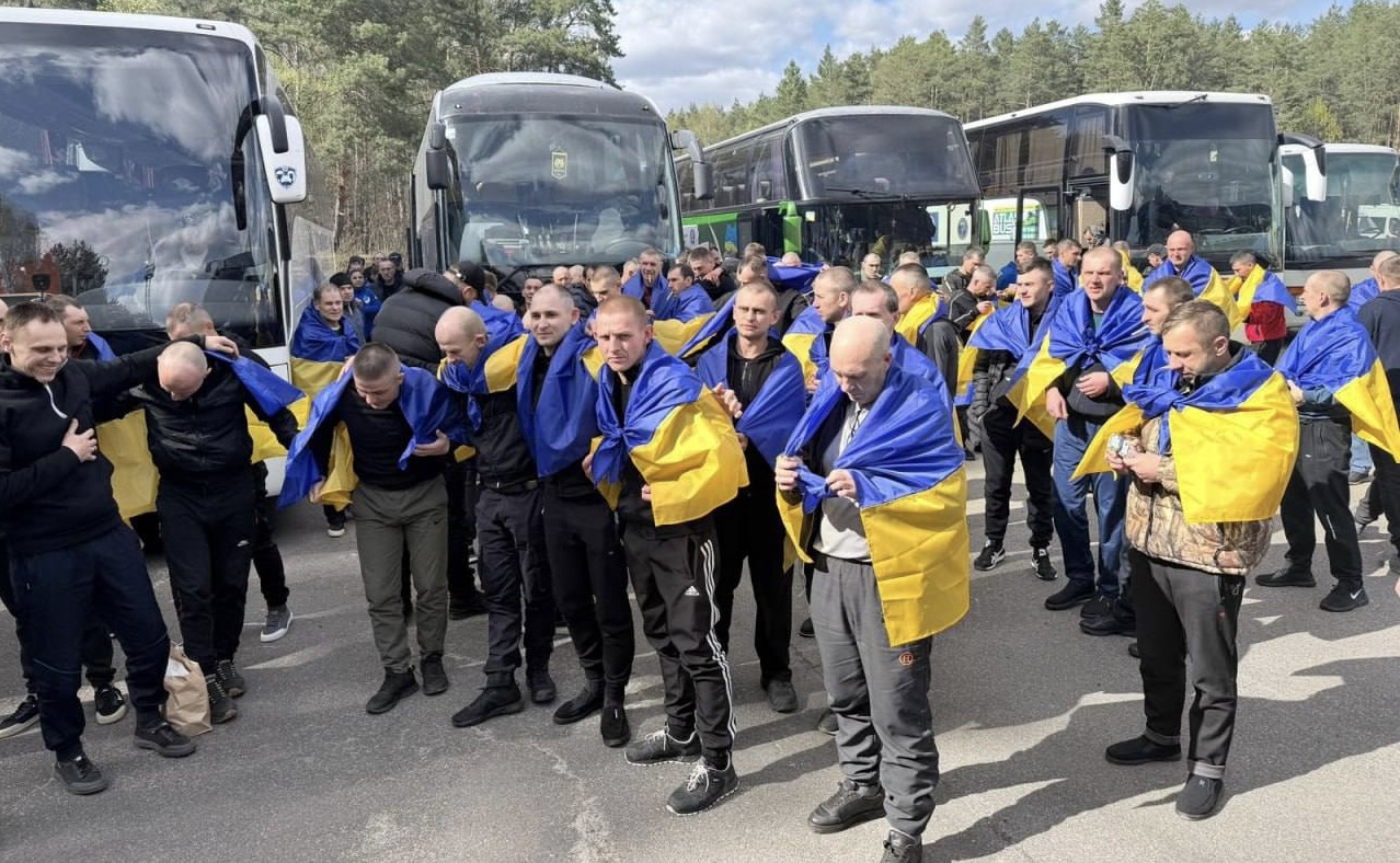 З російського полону повернулися четверо закарпатських військових (ФОТО)