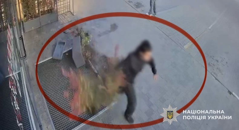 В Ужгороді затримали чоловіка за пошкодження фітнес-клубу (ФОТО)