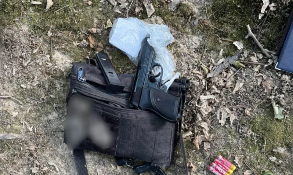 У Мукачеві після стрілянини затримали двох чоловіків (ФОТО)