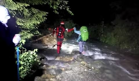 У Румунських Карпатах врятували сімох українців (ФОТО)