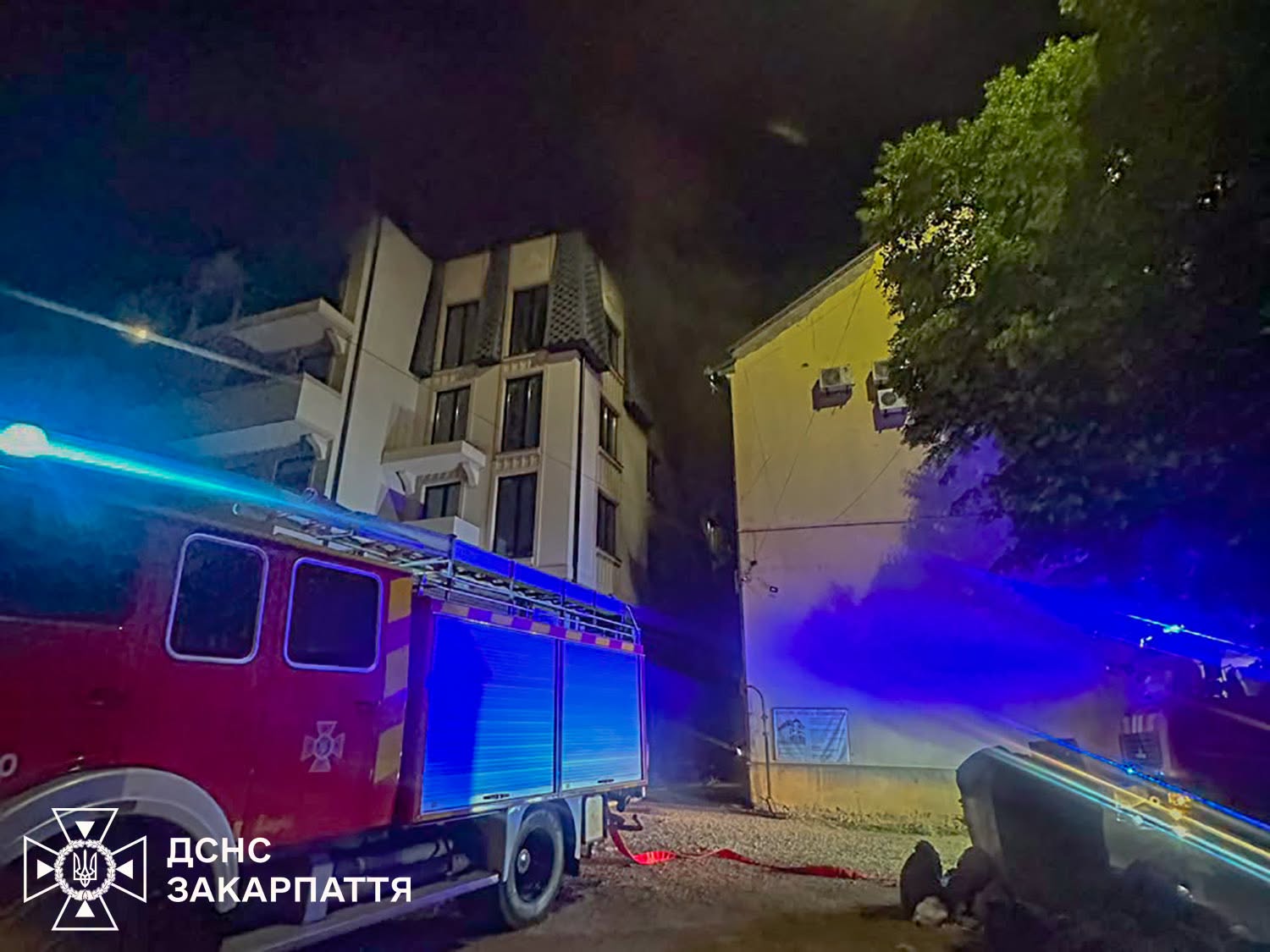 У Берегові горіла лазня новозбудованого готельного комплексу (ФОТО)
