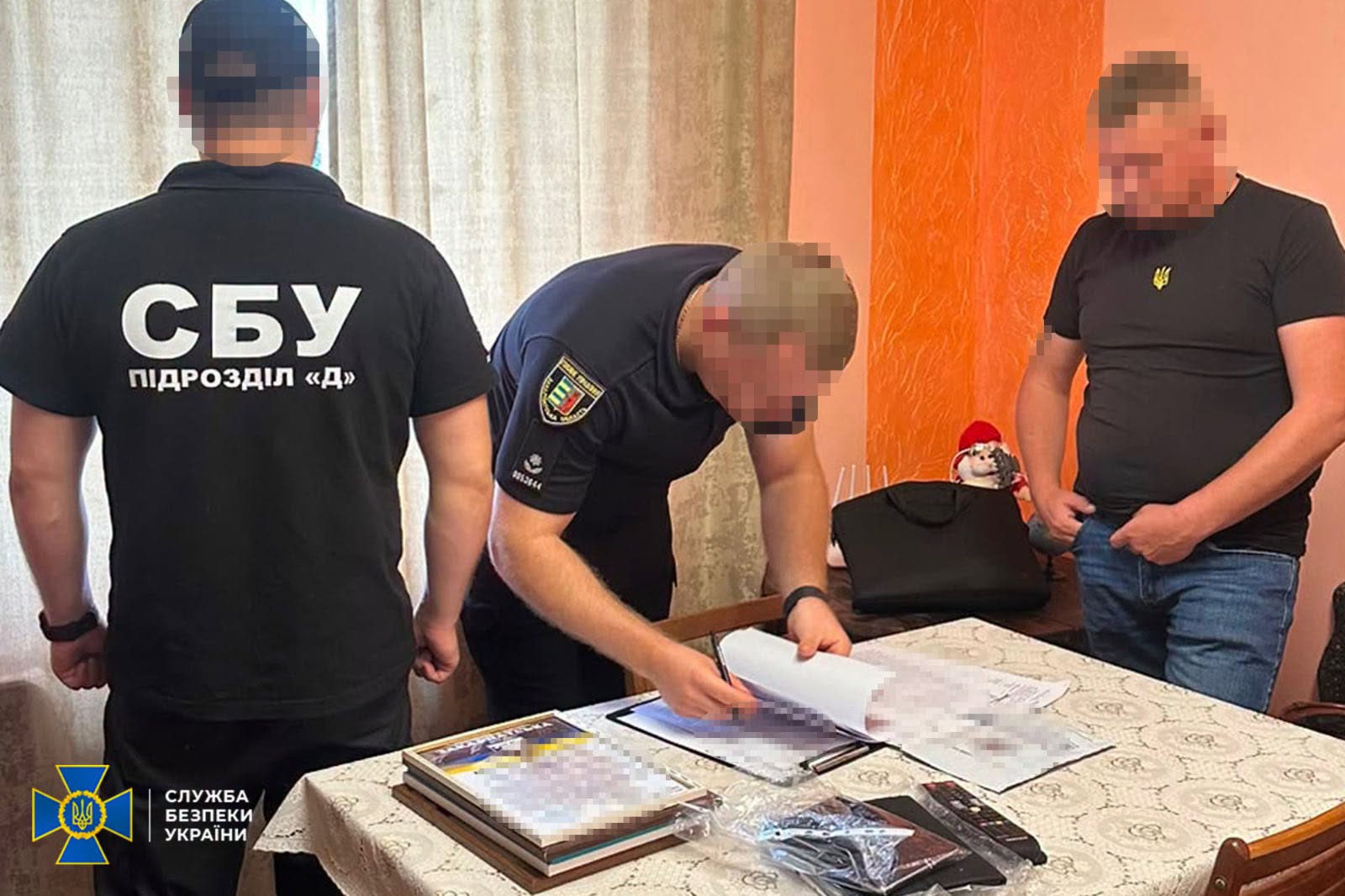 На Закарпатті офіцера підозрюють у вимаганні $5 тисяч за вплив на слідство (ФОТО)