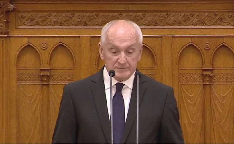 Парламент Угорщини обрав новим президентом Андраша Баку