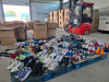 На Закарпатті серед гуманітарної допомоги виявили 470 пар кросівок PUMA майже на мільйон грн (ФОТО)