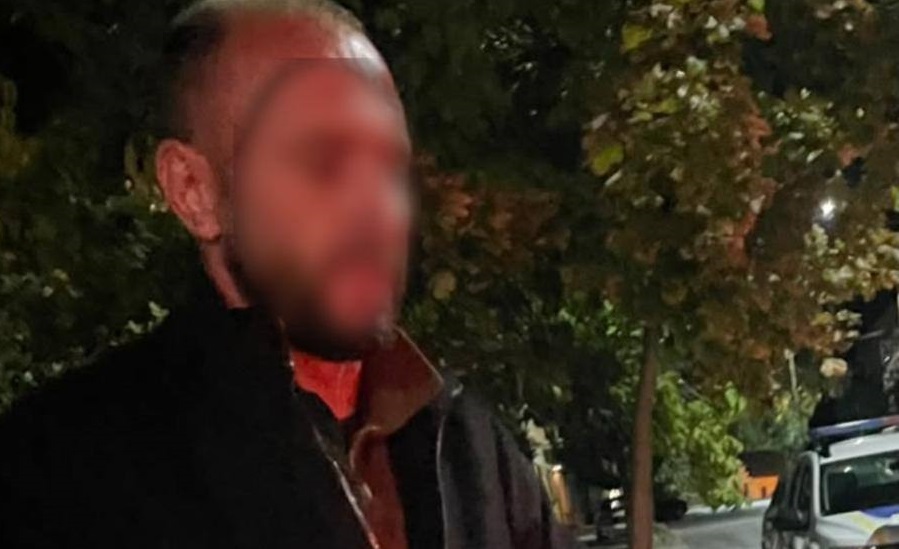 В Ужгороді у пасажира Skoda виявили згорток із речовиною, схожою на наркотичну (ФОТО)